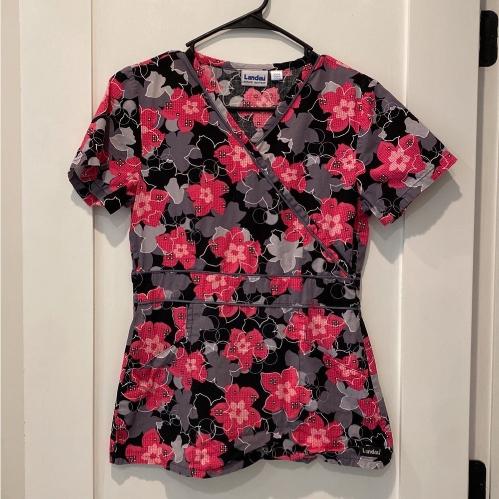 Landau XS Scrub Top